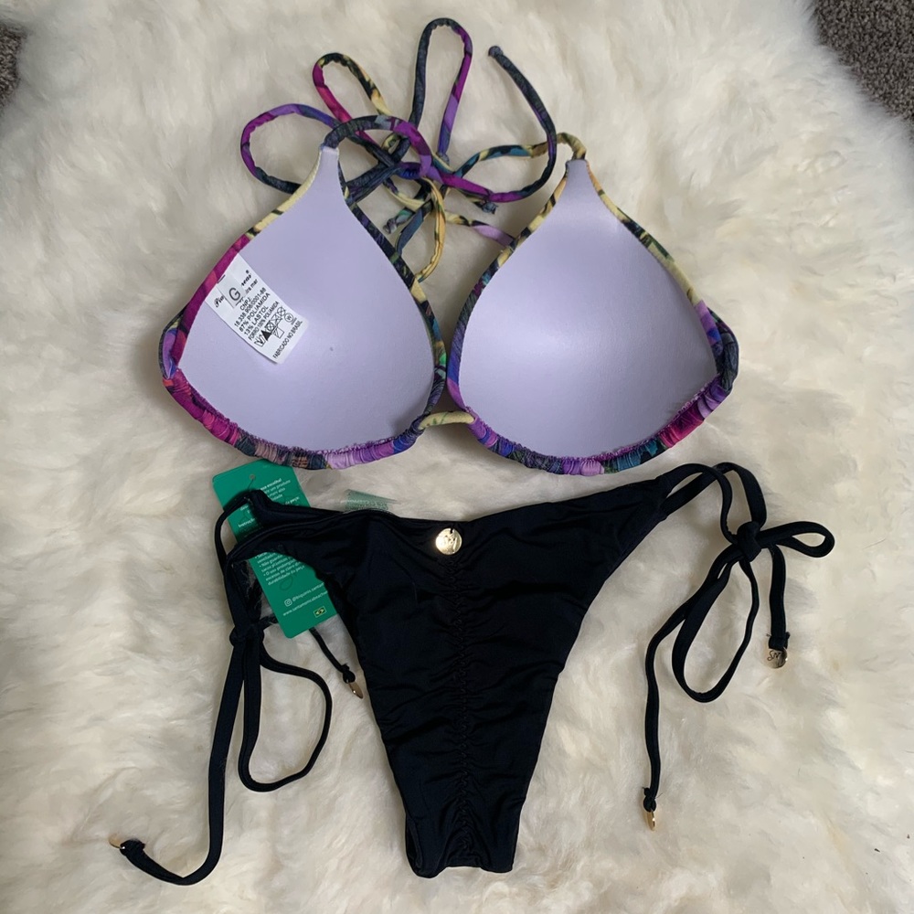 Triangle top bikini - Picture 2 of 2